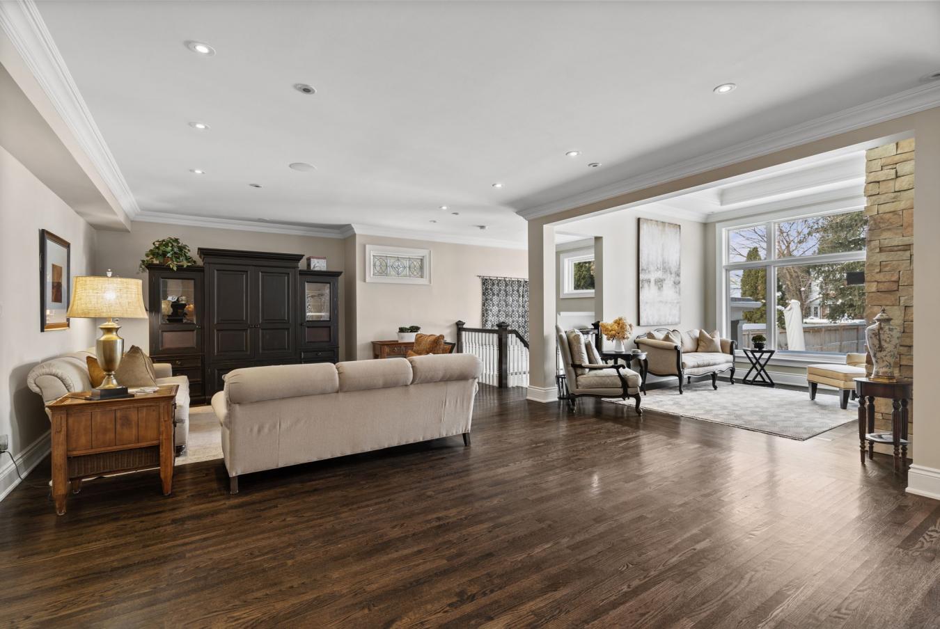 Toronto, ON, M4N 2C6, Canada, 4 Bedrooms Bedrooms, ,2 BathroomsBathrooms,Residential,For Sale,1725788