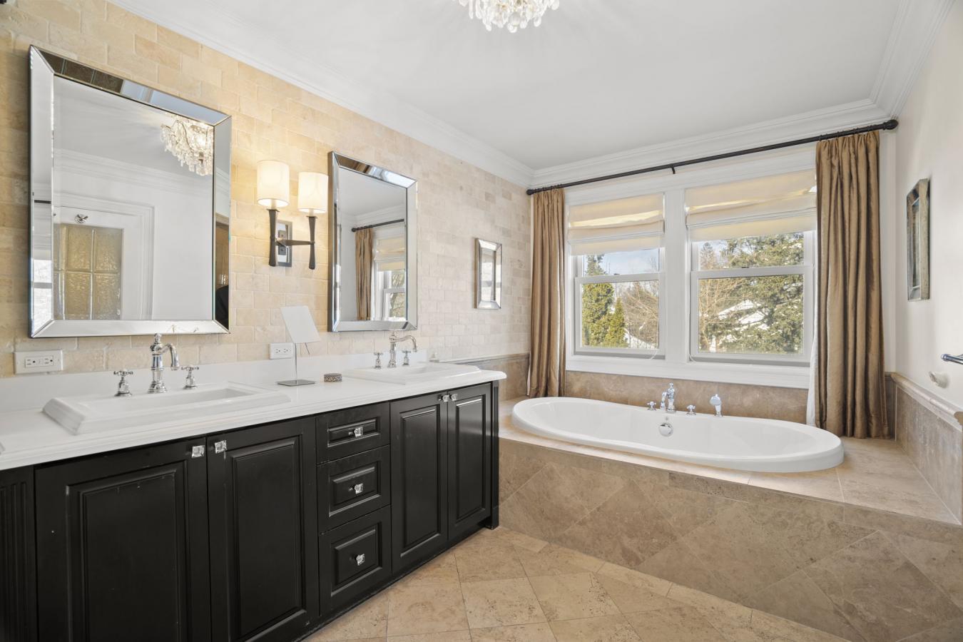Toronto, ON, M4N 2C6, Canada, 4 Bedrooms Bedrooms, ,2 BathroomsBathrooms,Residential,For Sale,1725788