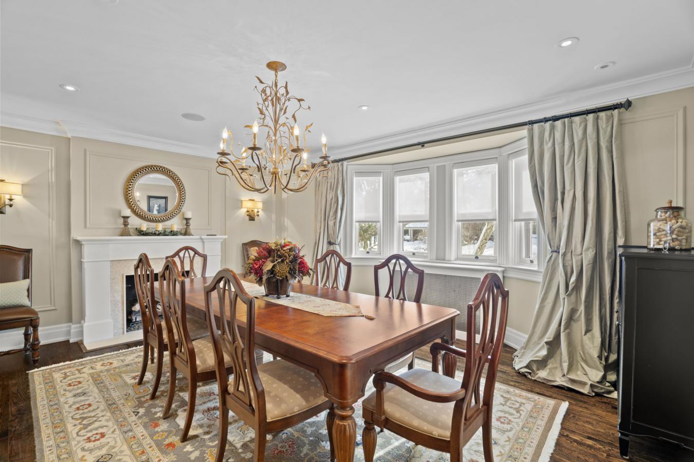 Toronto, ON, M4N 2C6, Canada, 4 Bedrooms Bedrooms, ,2 BathroomsBathrooms,Residential,For Sale,1725788