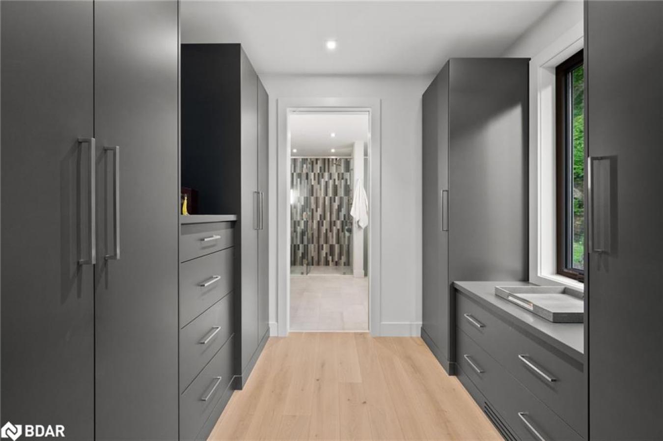 Huntsville, ON, P1H 0C3, Canada, 6 Bedrooms Bedrooms, ,4 BathroomsBathrooms,Residential,For Sale,1725786