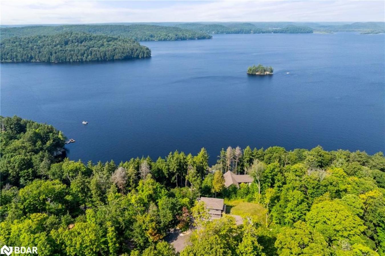 Huntsville, ON, P1H 0C3, Canada, 6 Bedrooms Bedrooms, ,4 BathroomsBathrooms,Residential,For Sale,1725786