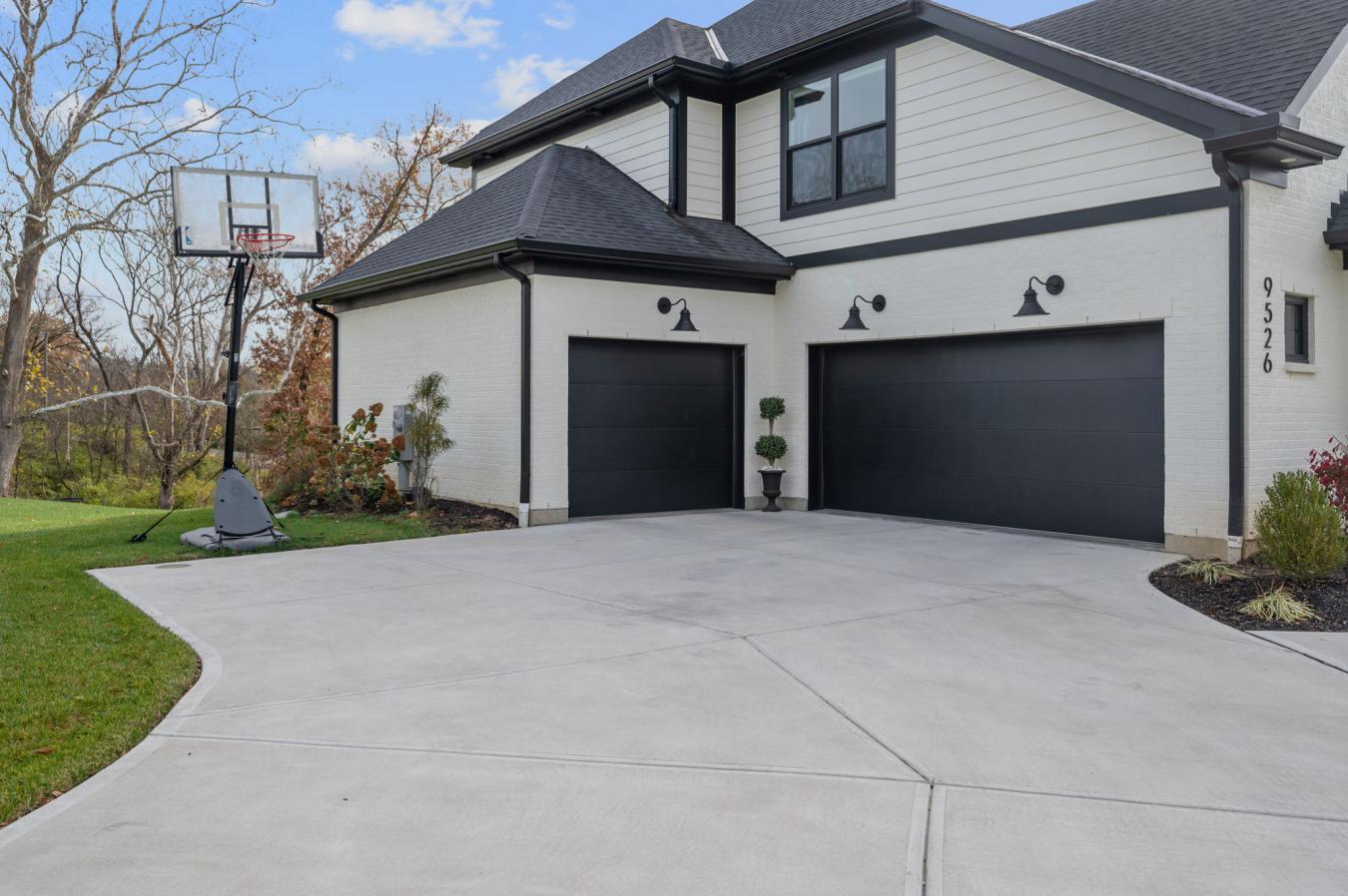 Symmes Twp, Ohio, 45140, United States, 4 Bedrooms Bedrooms, ,4 BathroomsBathrooms,Residential,For Sale,1725783