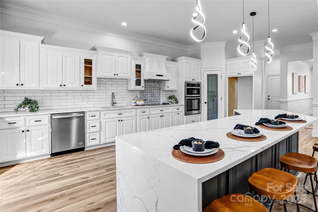 Mooresville, North Carolina, 28117, United States, 5 Bedrooms Bedrooms, ,5 BathroomsBathrooms,Residential,For Sale,1725772