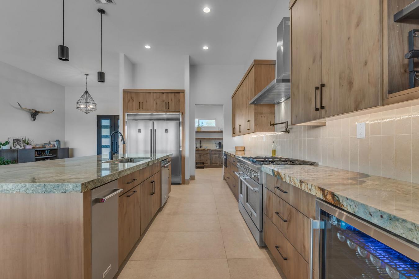 Phoenix, Arizona, 85086, United States, 5 Bedrooms Bedrooms, ,5 BathroomsBathrooms,Residential,For Sale,1945429