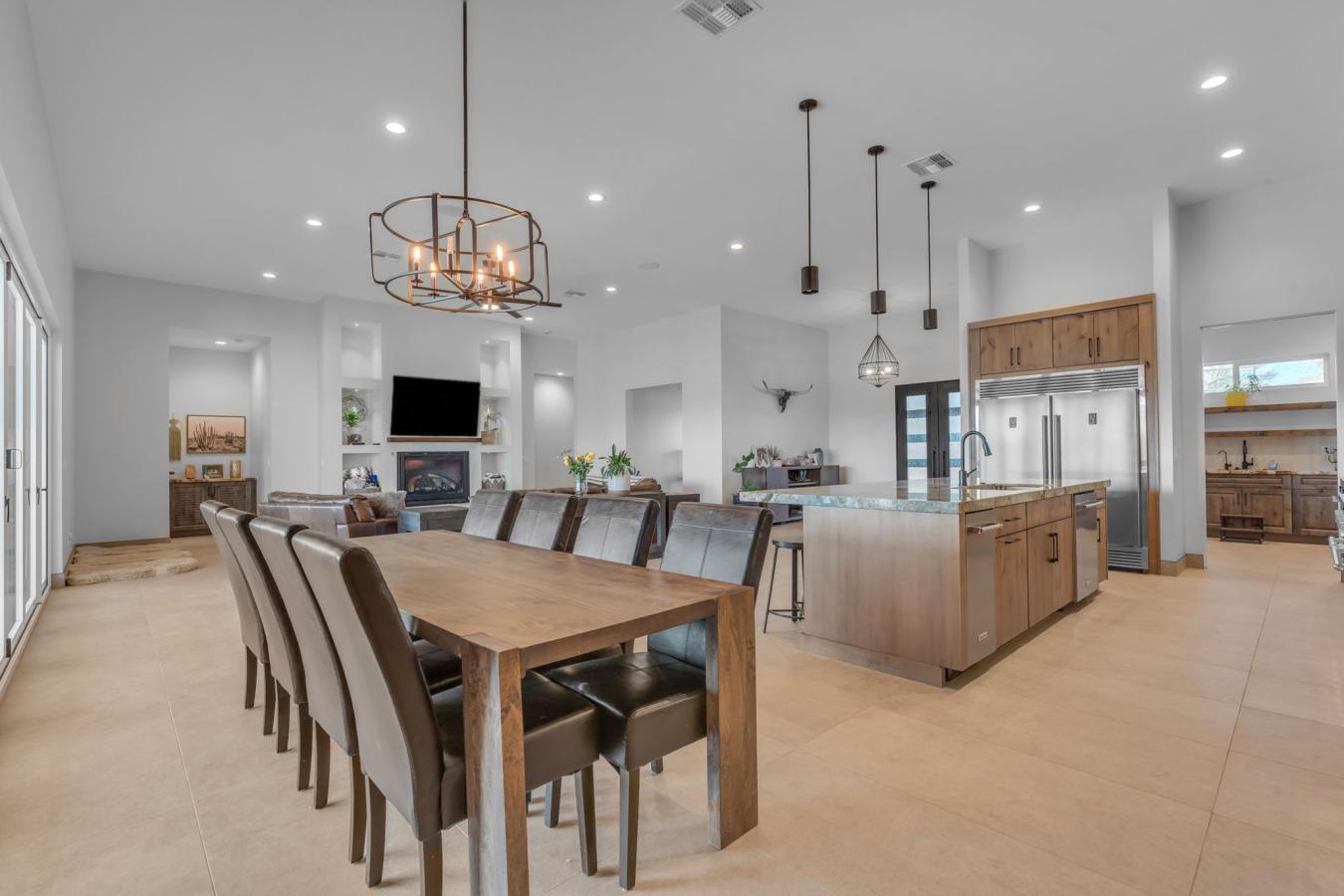 Phoenix, Arizona, 85086, United States, 5 Bedrooms Bedrooms, ,5 BathroomsBathrooms,Residential,For Sale,1945429