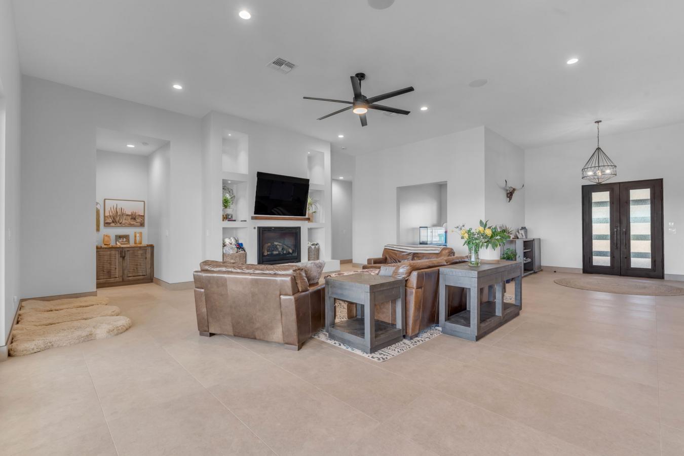 Phoenix, Arizona, 85086, United States, 5 Bedrooms Bedrooms, ,5 BathroomsBathrooms,Residential,For Sale,1945429