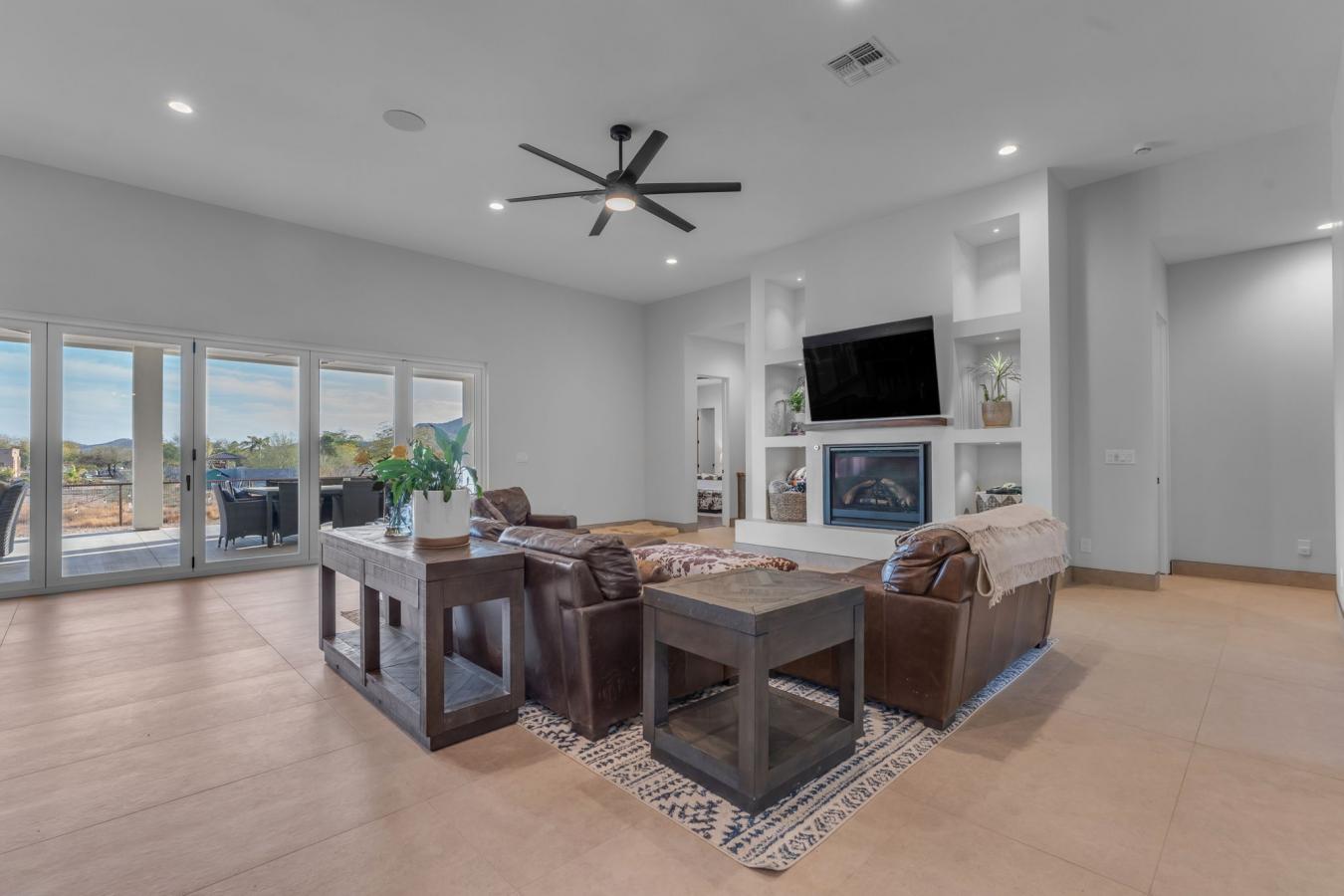 Phoenix, Arizona, 85086, United States, 5 Bedrooms Bedrooms, ,5 BathroomsBathrooms,Residential,For Sale,1945429