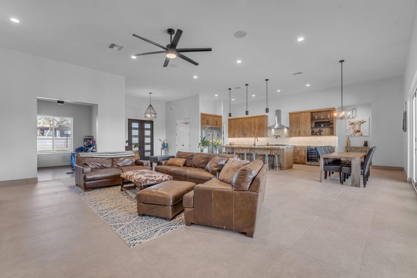 Phoenix, Arizona, 85086, United States, 5 Bedrooms Bedrooms, ,5 BathroomsBathrooms,Residential,For Sale,1945429