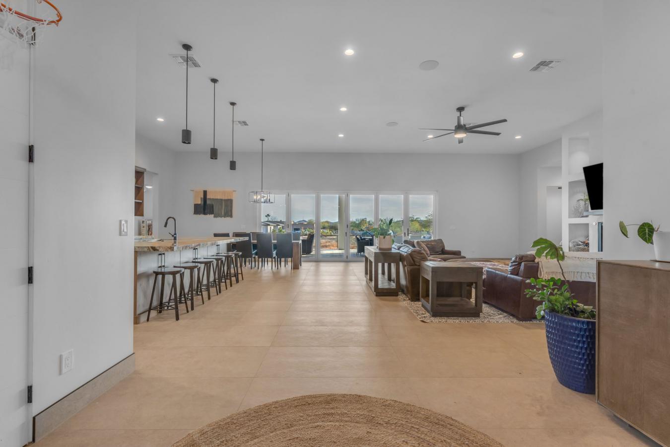 Phoenix, Arizona, 85086, United States, 5 Bedrooms Bedrooms, ,5 BathroomsBathrooms,Residential,For Sale,1945429