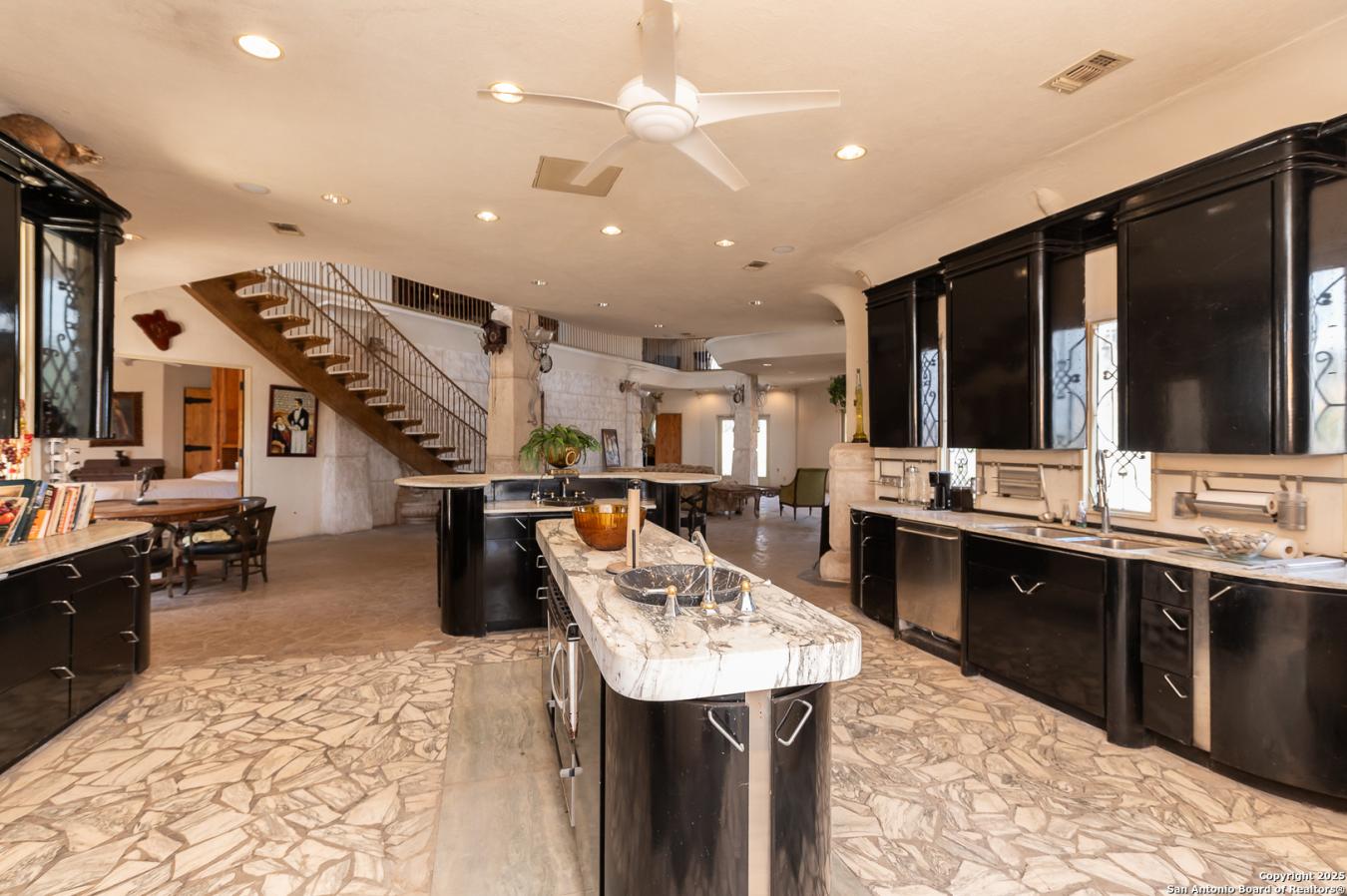 Pleasanton, Texas, 78064, United States, 9 Bedrooms Bedrooms, ,9 BathroomsBathrooms,Residential,For Sale,1725718