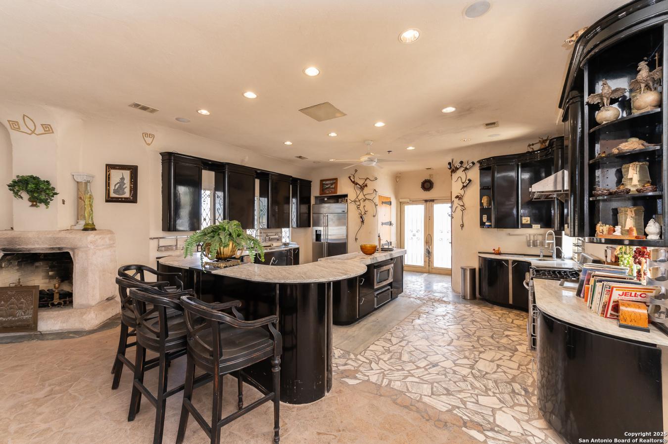 Pleasanton, Texas, 78064, United States, 9 Bedrooms Bedrooms, ,9 BathroomsBathrooms,Residential,For Sale,1725718