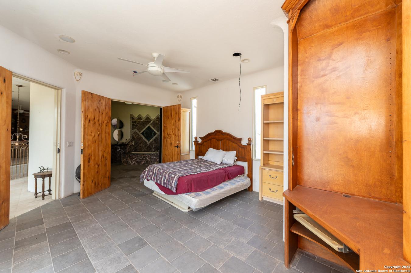 Pleasanton, Texas, 78064, United States, 9 Bedrooms Bedrooms, ,9 BathroomsBathrooms,Residential,For Sale,1725718