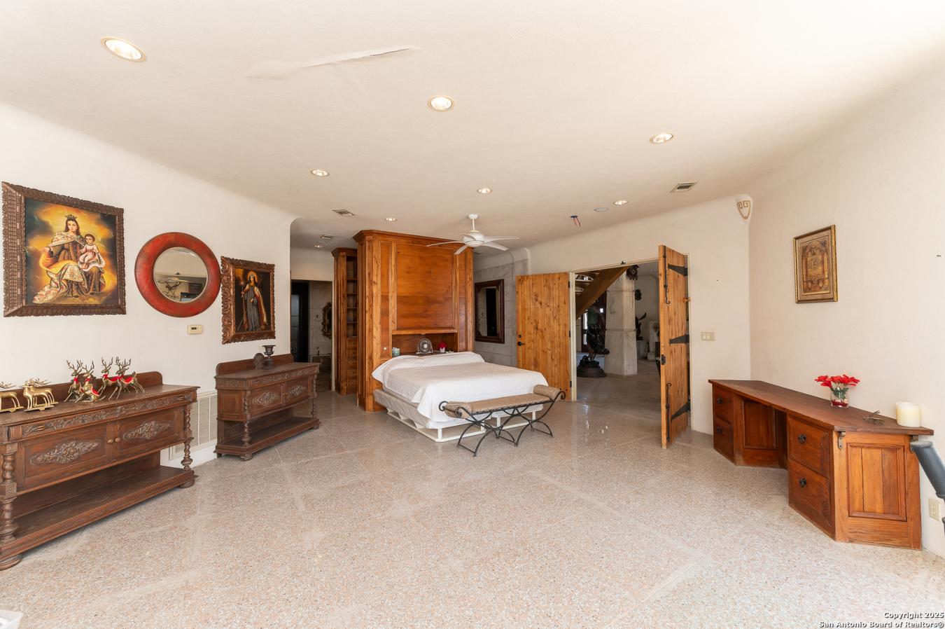 Pleasanton, Texas, 78064, United States, 9 Bedrooms Bedrooms, ,9 BathroomsBathrooms,Residential,For Sale,1725718