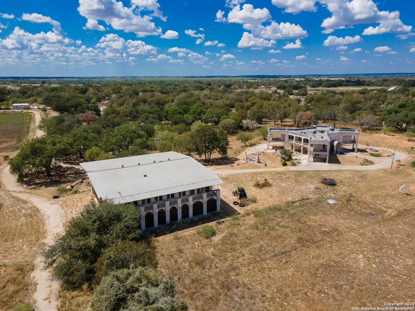 Pleasanton, Texas, 78064, United States, 9 Bedrooms Bedrooms, ,9 BathroomsBathrooms,Residential,For Sale,1725718