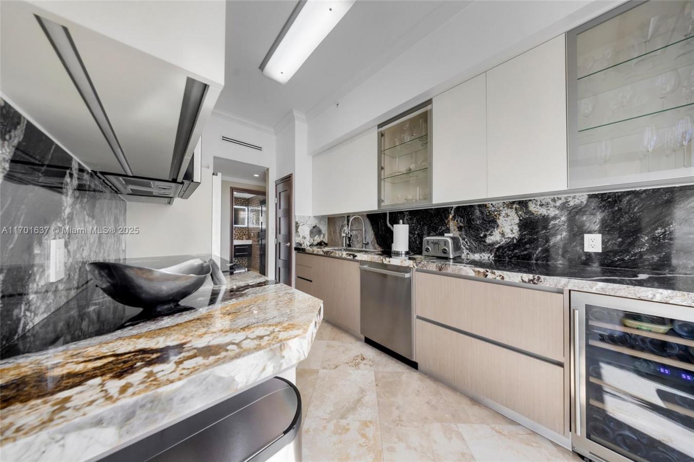 Miami, Florida, 33131, United States, 2 Bedrooms Bedrooms, ,2 BathroomsBathrooms,Residential,For Sale,1725706
