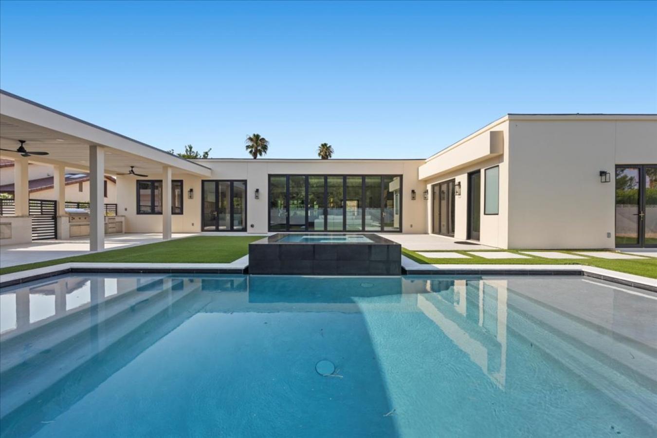 Las Vegas, Nevada, 89107, United States, 4 Bedrooms Bedrooms, ,5 BathroomsBathrooms,Residential,For Sale,1725705