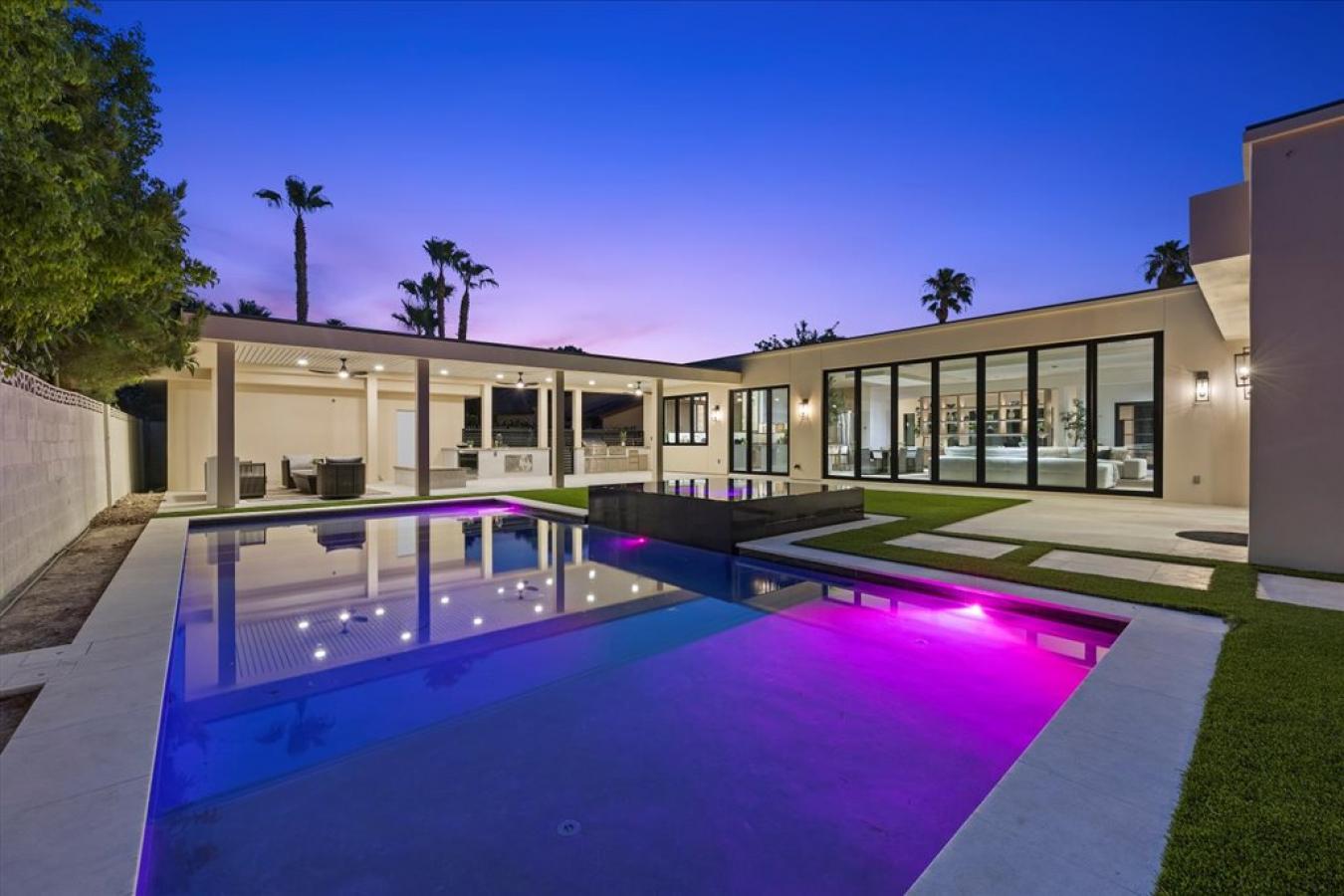 Las Vegas, Nevada, 89107, United States, 4 Bedrooms Bedrooms, ,5 BathroomsBathrooms,Residential,For Sale,1725705