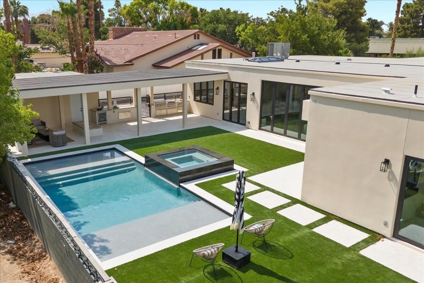 Las Vegas, Nevada, 89107, United States, 4 Bedrooms Bedrooms, ,5 BathroomsBathrooms,Residential,For Sale,1725705