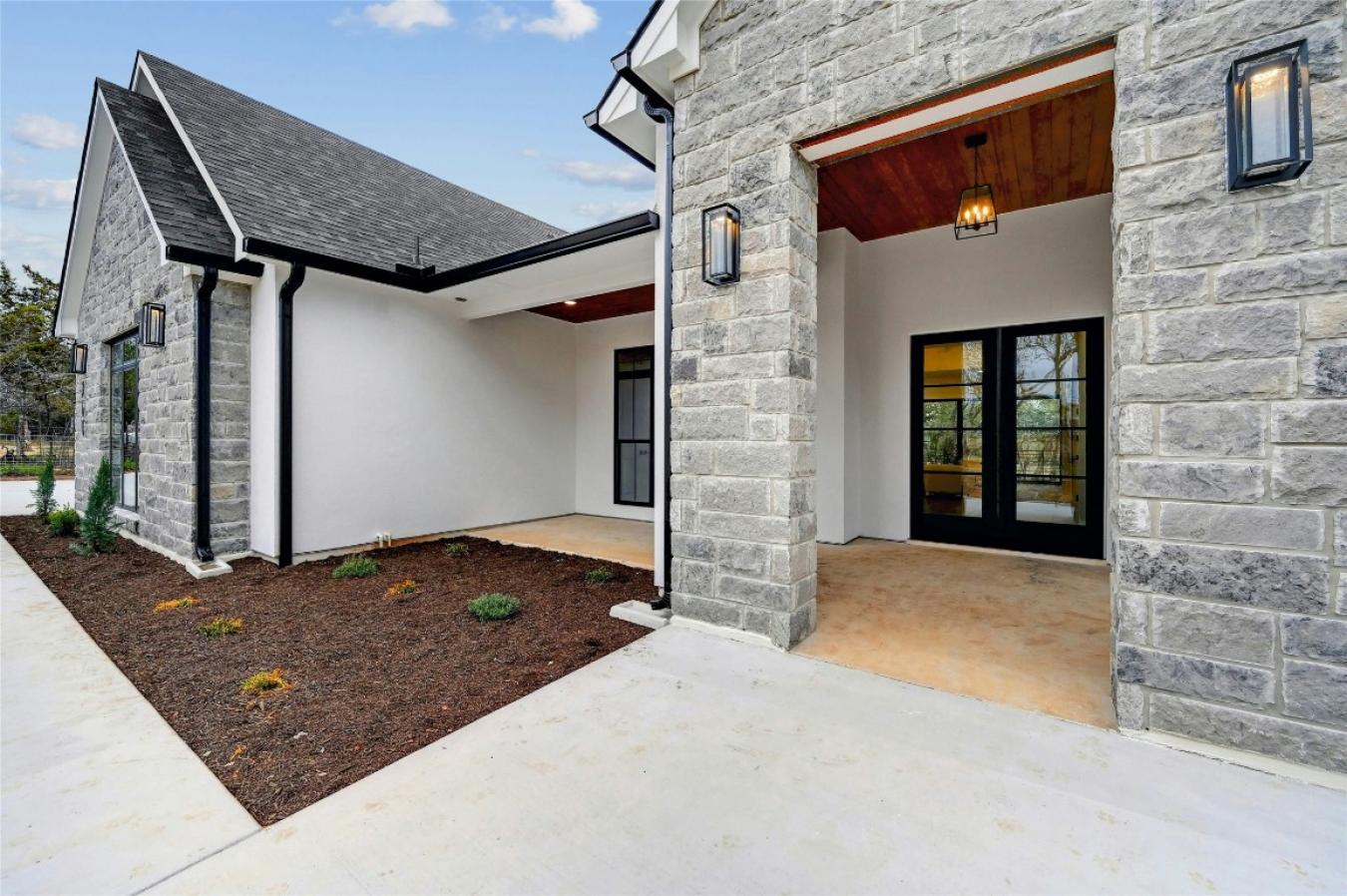Dripping Springs, Texas, 78620, United States, 4 Bedrooms Bedrooms, ,3 BathroomsBathrooms,Residential,For Sale,1725704