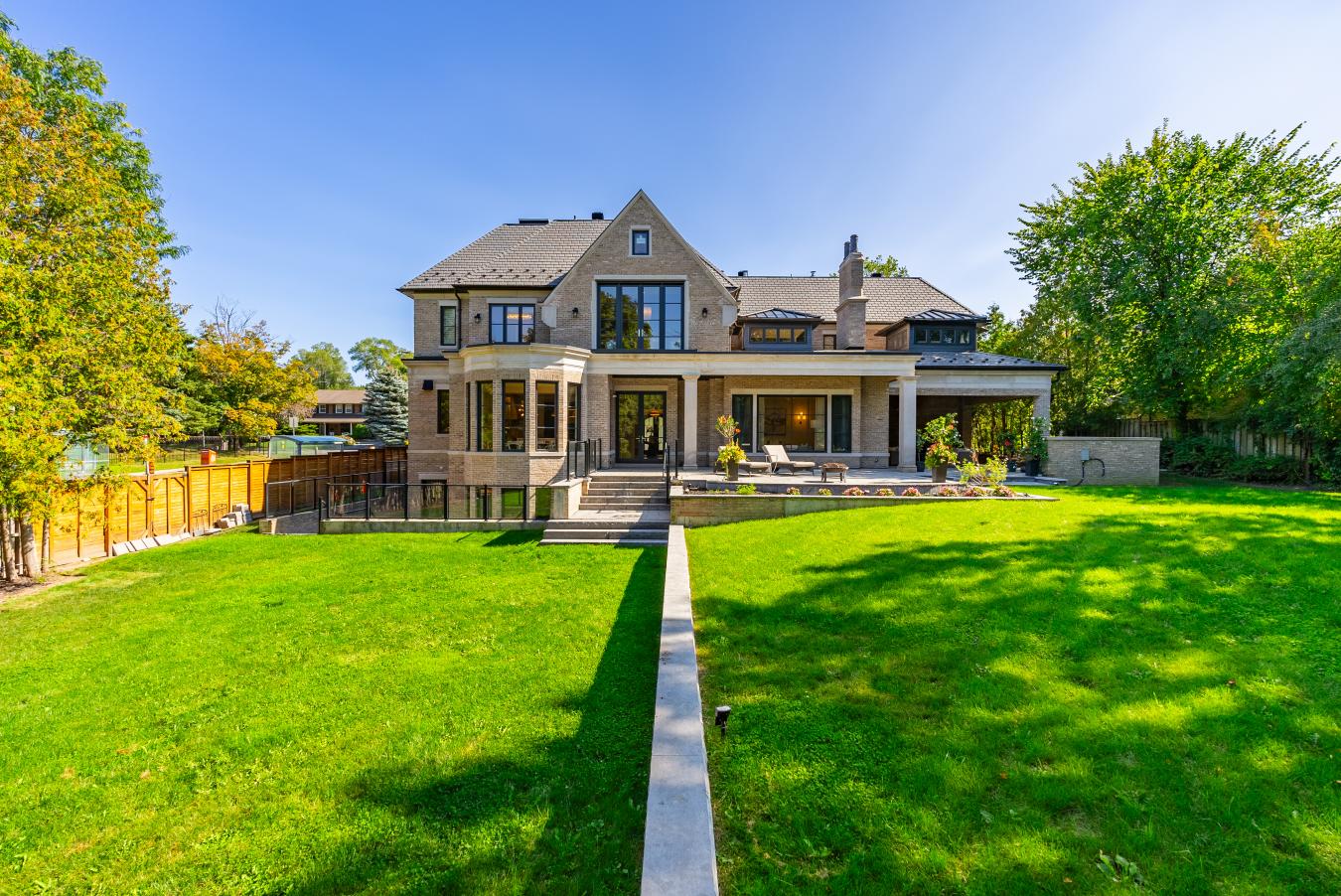 Toronto, ON, M2L 2G6, Canada, 5 Bedrooms Bedrooms, ,9 BathroomsBathrooms,Residential,For Sale,1725703