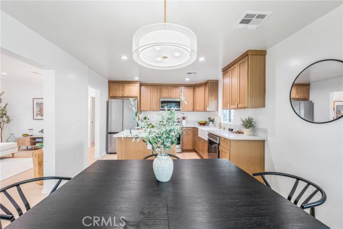 Los Angeles, California, 90043, United States, 5 Bedrooms Bedrooms, ,3 BathroomsBathrooms,Residential,For Sale,1725701