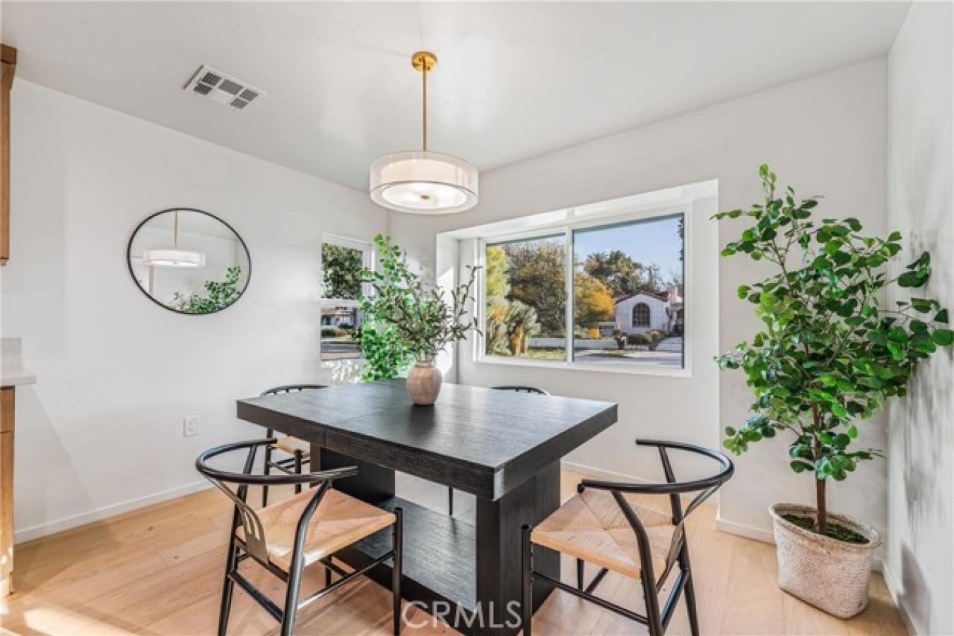 Los Angeles, California, 90043, United States, 5 Bedrooms Bedrooms, ,3 BathroomsBathrooms,Residential,For Sale,1725701