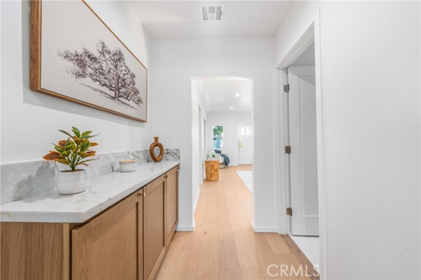 Los Angeles, California, 90043, United States, 5 Bedrooms Bedrooms, ,3 BathroomsBathrooms,Residential,For Sale,1725701