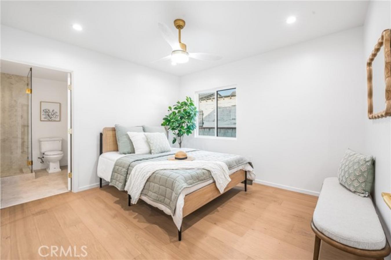 Los Angeles, California, 90043, United States, 5 Bedrooms Bedrooms, ,3 BathroomsBathrooms,Residential,For Sale,1725701