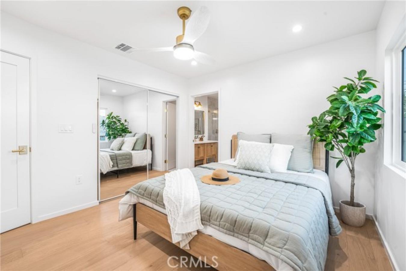 Los Angeles, California, 90043, United States, 5 Bedrooms Bedrooms, ,3 BathroomsBathrooms,Residential,For Sale,1725701