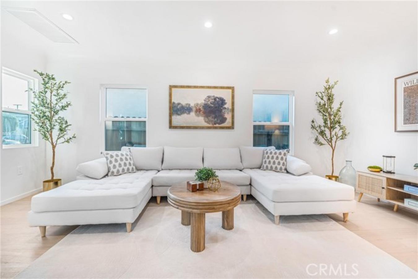 Los Angeles, California, 90043, United States, 5 Bedrooms Bedrooms, ,3 BathroomsBathrooms,Residential,For Sale,1725701