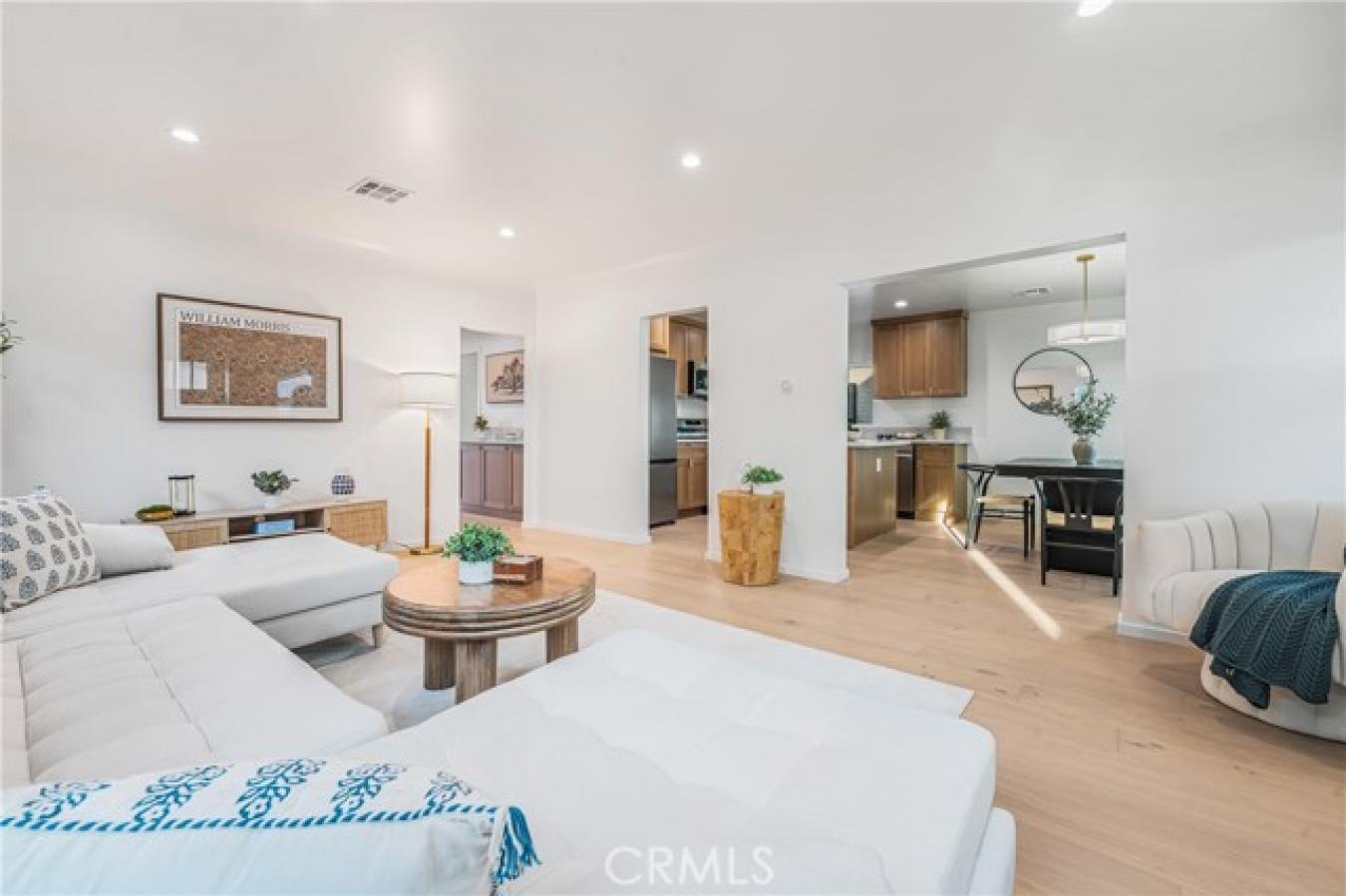 Los Angeles, California, 90043, United States, 5 Bedrooms Bedrooms, ,3 BathroomsBathrooms,Residential,For Sale,1725701