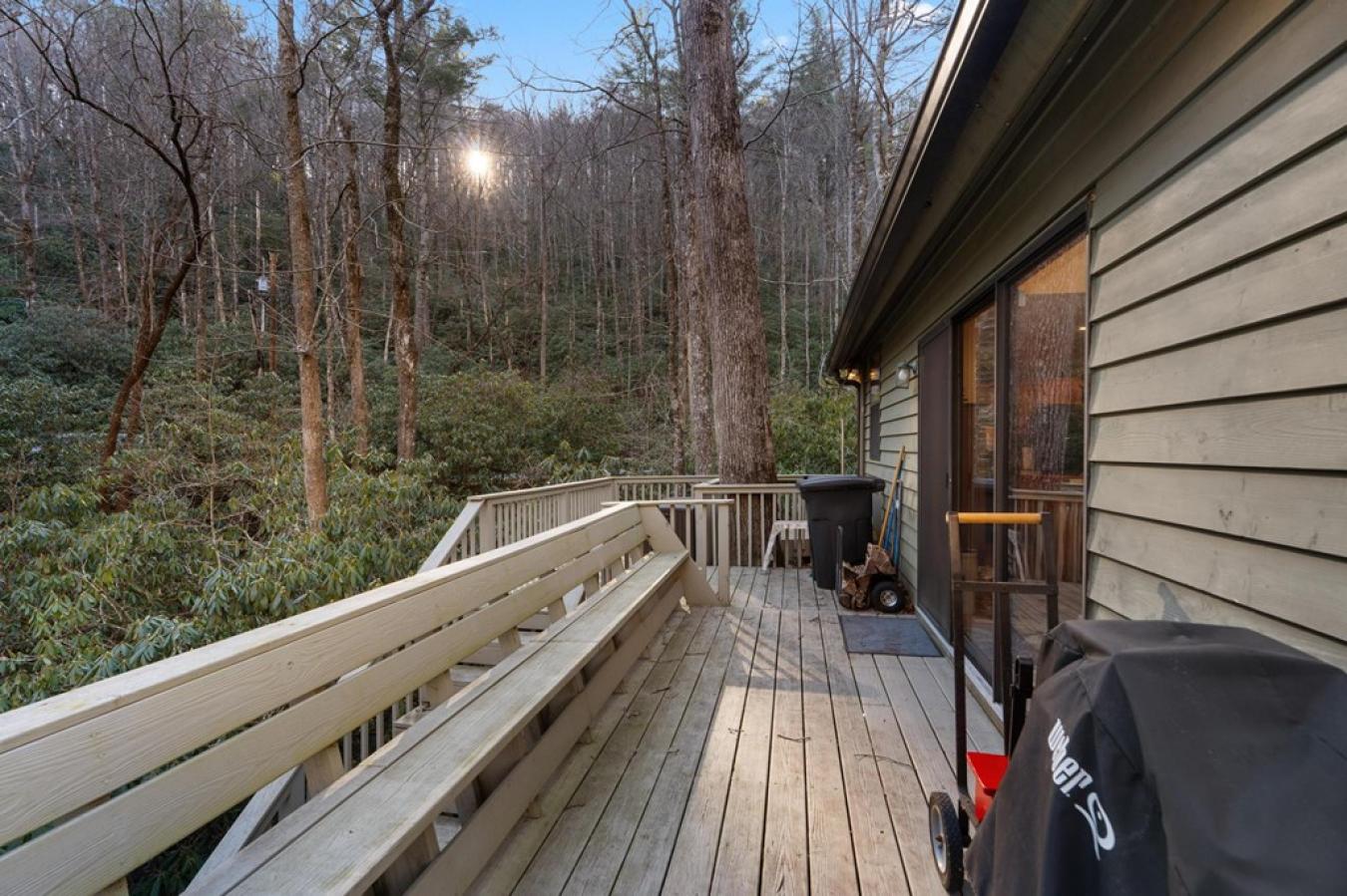 Highlands, North Carolina, 28741, United States, 3 Bedrooms Bedrooms, ,3 BathroomsBathrooms,Residential,For Sale,1726274