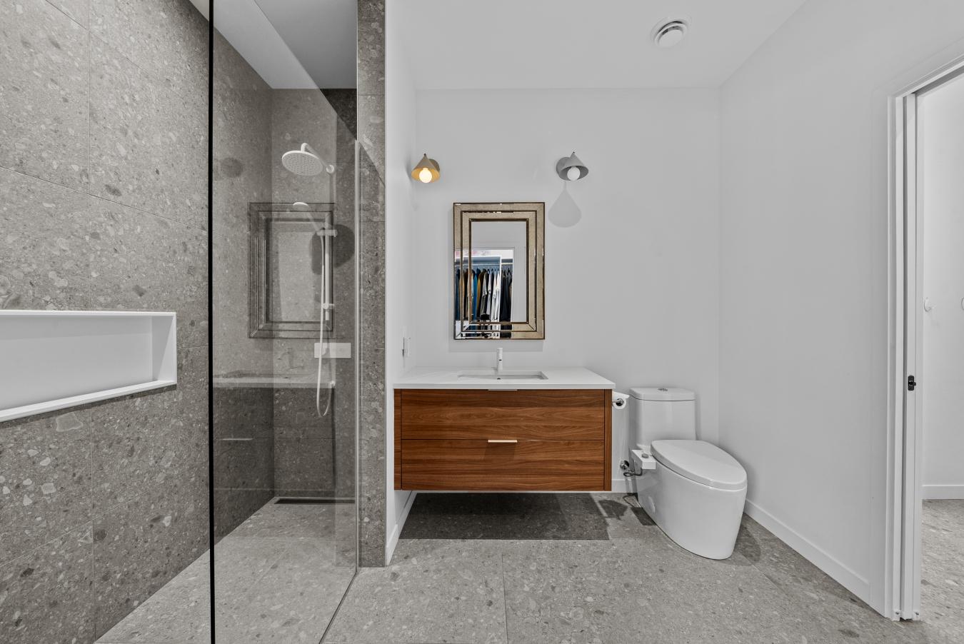 Eastman, QC, J0E1P0, Canada, 3 Bedrooms Bedrooms, ,2 BathroomsBathrooms,Residential,For Sale,1726271