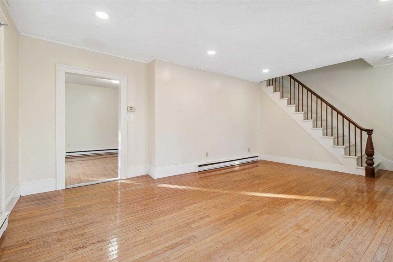 Southborough, Massachusetts, 01772, United States, 3 Bedrooms Bedrooms, ,2 BathroomsBathrooms,Residential,For Sale,1726264