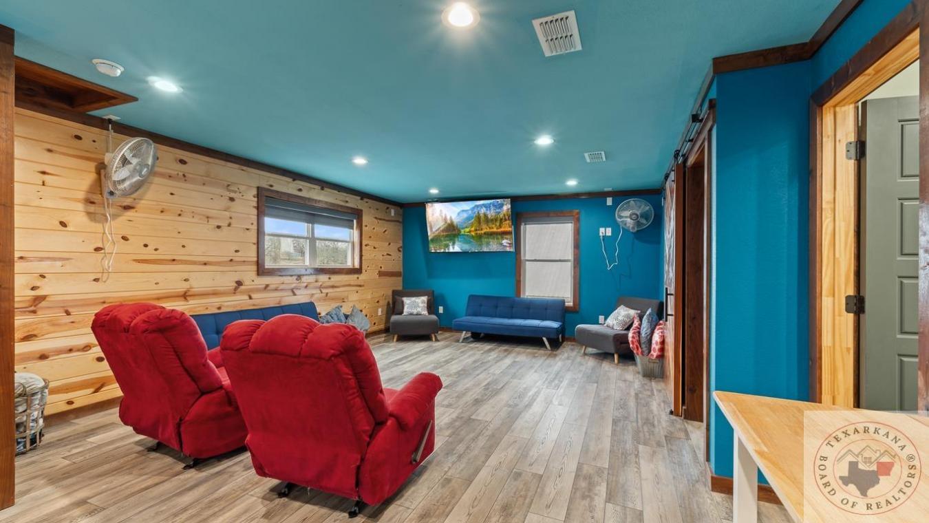 Glenwood, Arkansas, 71943, United States, 5 Bedrooms Bedrooms, ,4 BathroomsBathrooms,Residential,For Sale,1726543