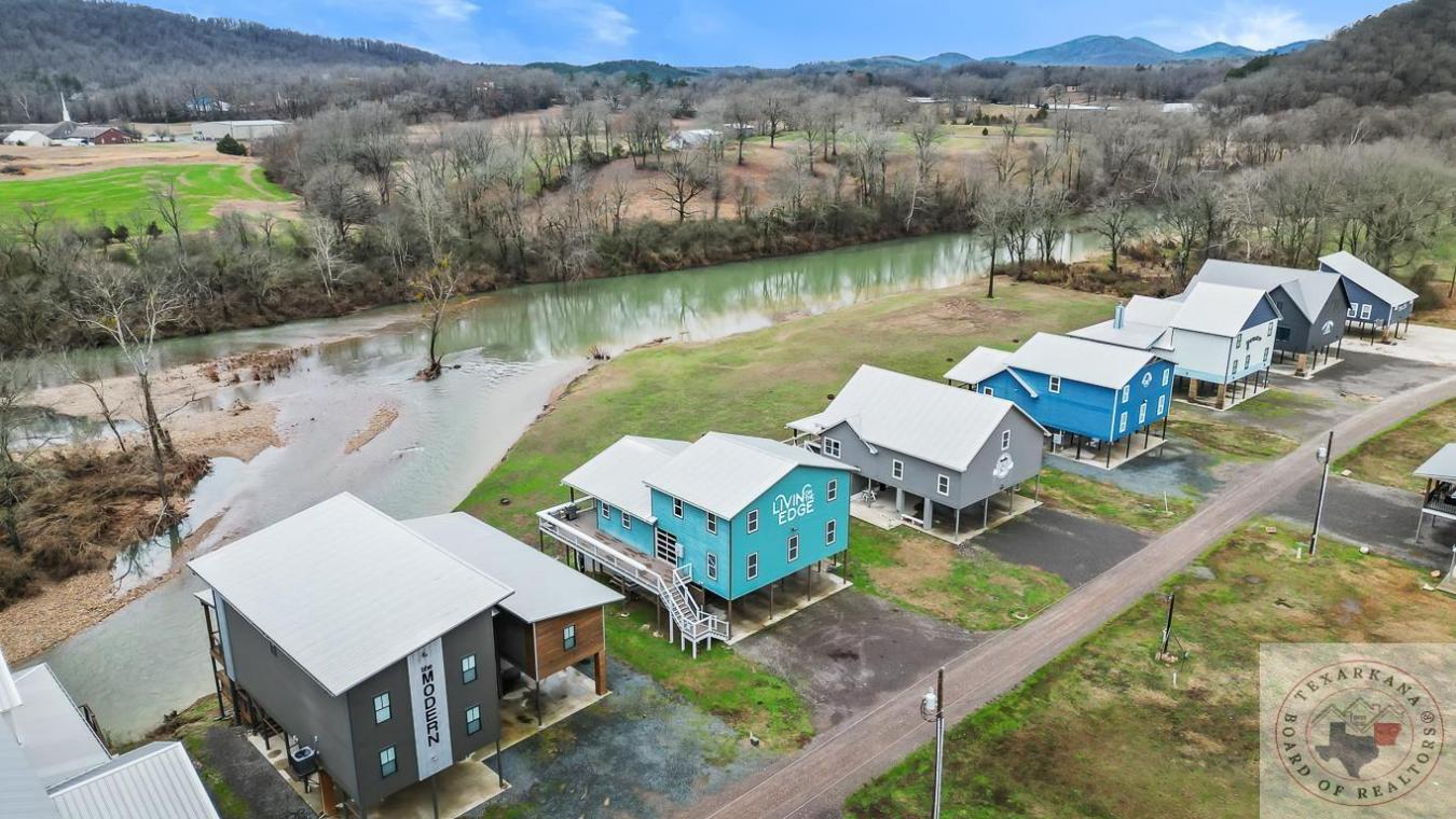 Glenwood, Arkansas, 71943, United States, 5 Bedrooms Bedrooms, ,4 BathroomsBathrooms,Residential,For Sale,1726543