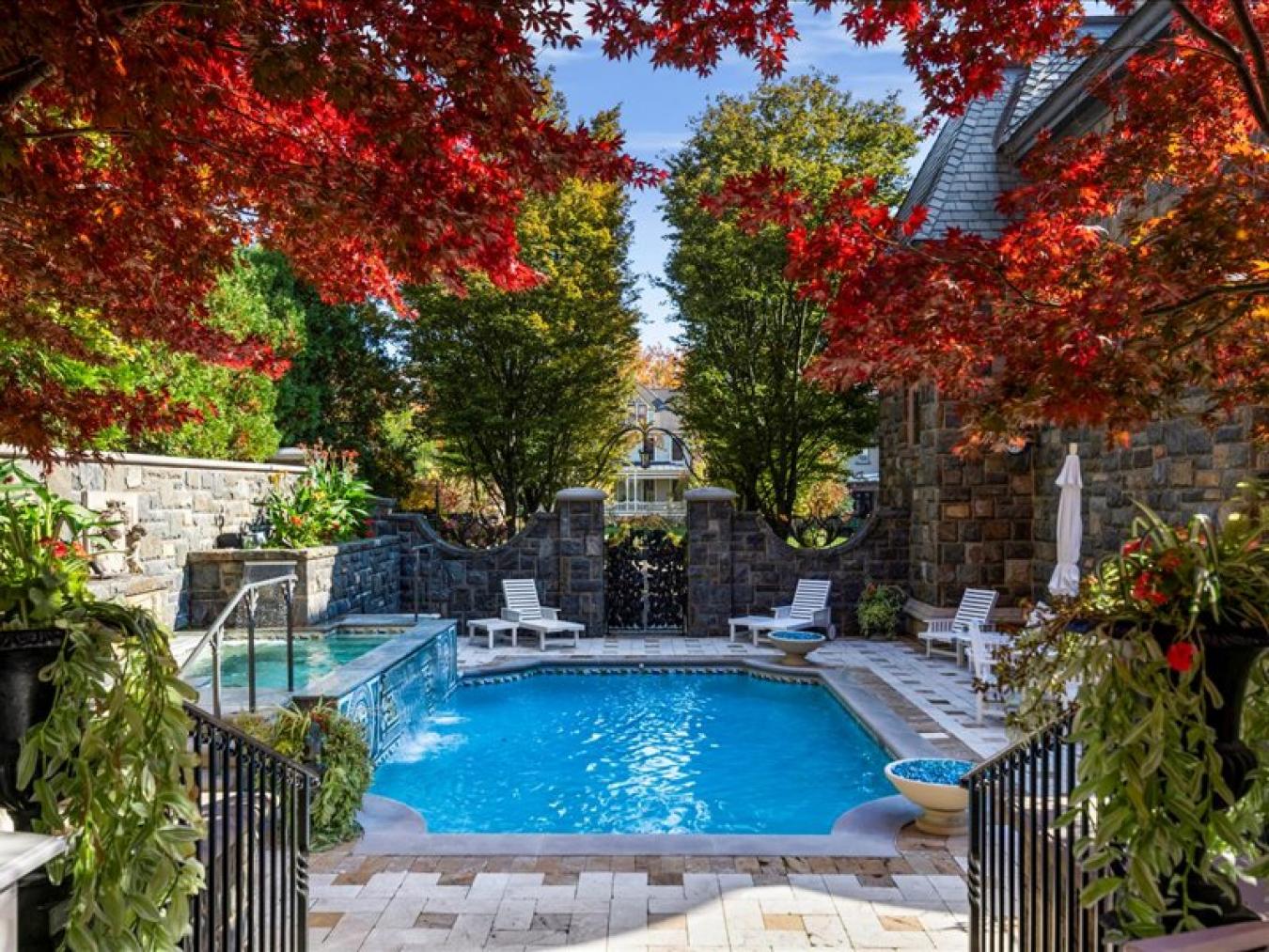 Saratoga Springs, New York, 12866, United States, 6 Bedrooms Bedrooms, ,7 BathroomsBathrooms,Residential,For Sale,1725656
