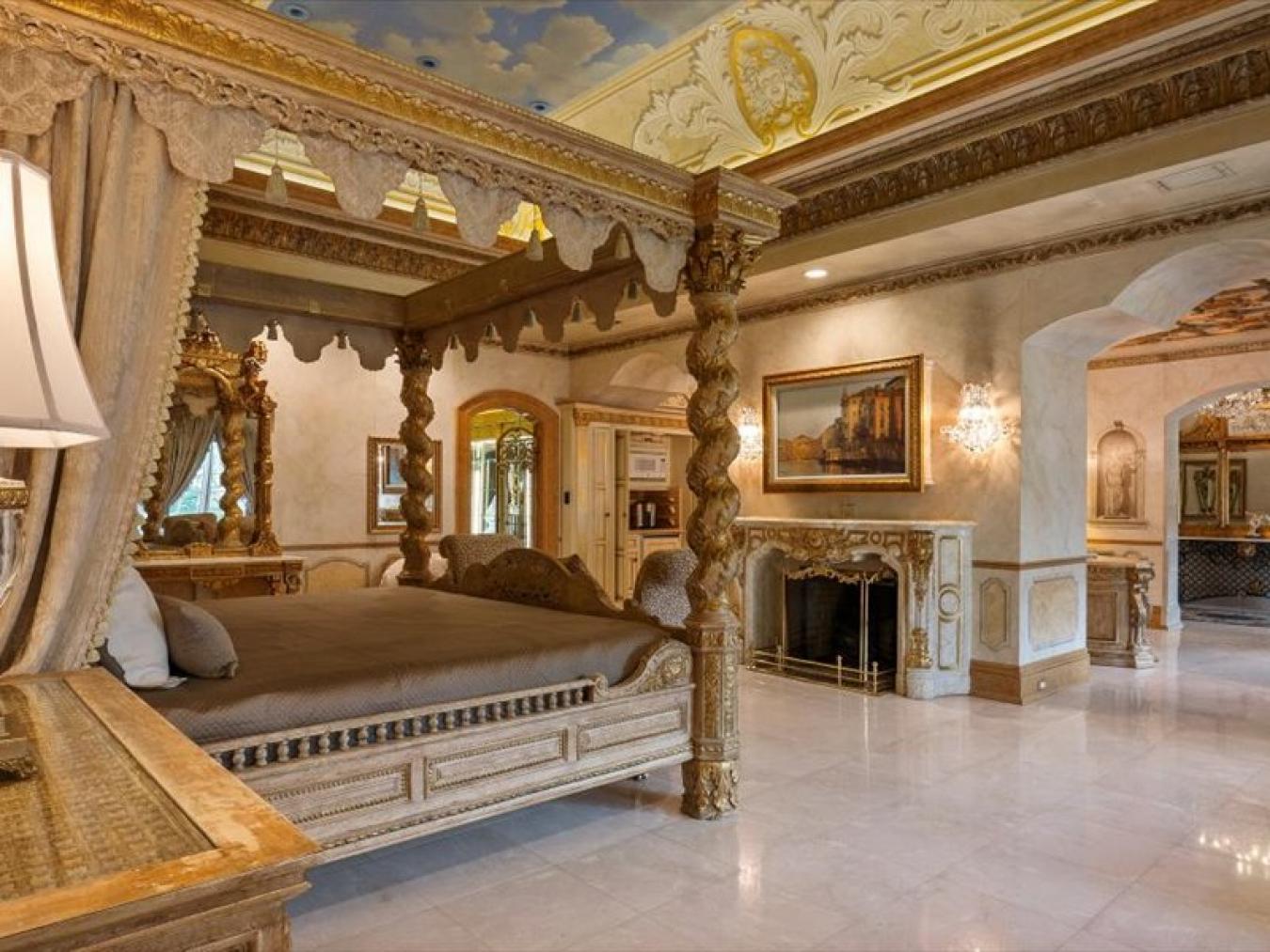 Saratoga Springs, New York, 12866, United States, 6 Bedrooms Bedrooms, ,7 BathroomsBathrooms,Residential,For Sale,1725656