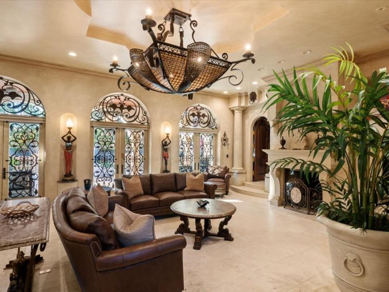 Saratoga Springs, New York, 12866, United States, 6 Bedrooms Bedrooms, ,7 BathroomsBathrooms,Residential,For Sale,1725656