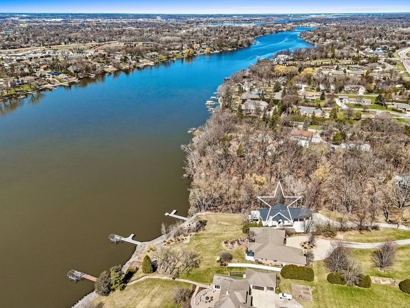 LEDGEVIEW, Wisconsin, 54115, United States, 4 Bedrooms Bedrooms, ,4 BathroomsBathrooms,Residential,For Sale,1726535