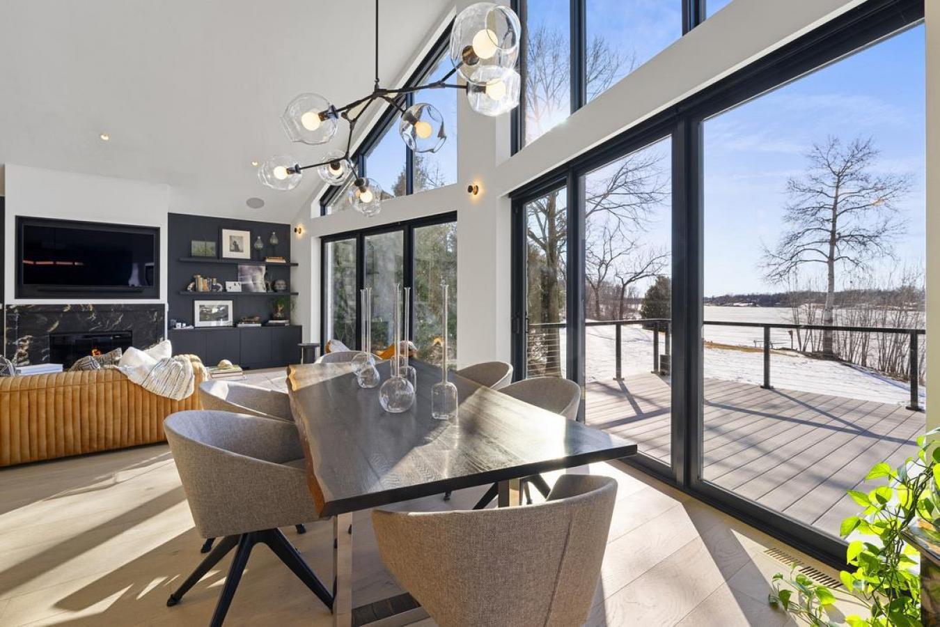 LEDGEVIEW, Wisconsin, 54115, United States, 4 Bedrooms Bedrooms, ,4 BathroomsBathrooms,Residential,For Sale,1726535