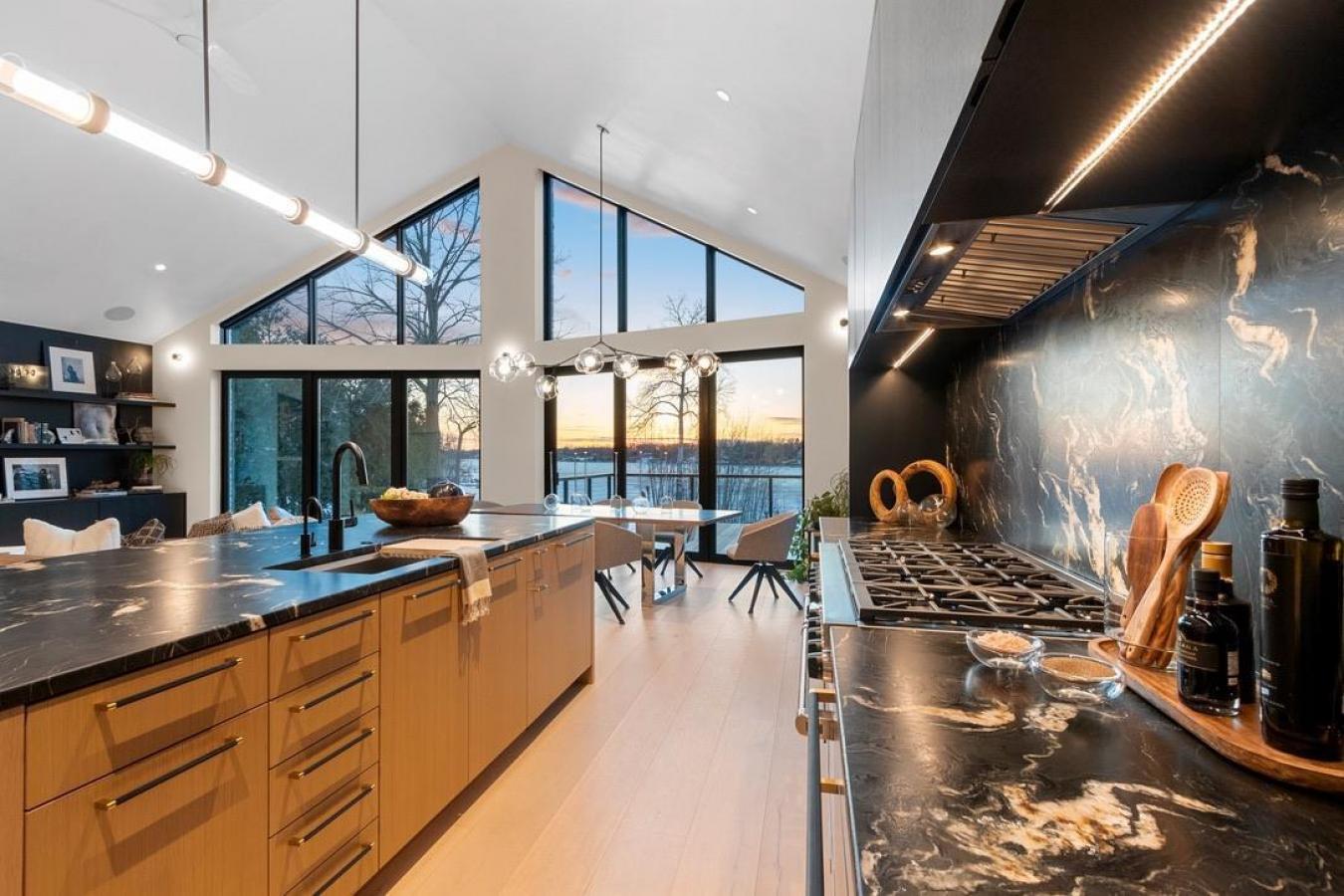 LEDGEVIEW, Wisconsin, 54115, United States, 4 Bedrooms Bedrooms, ,4 BathroomsBathrooms,Residential,For Sale,1726535