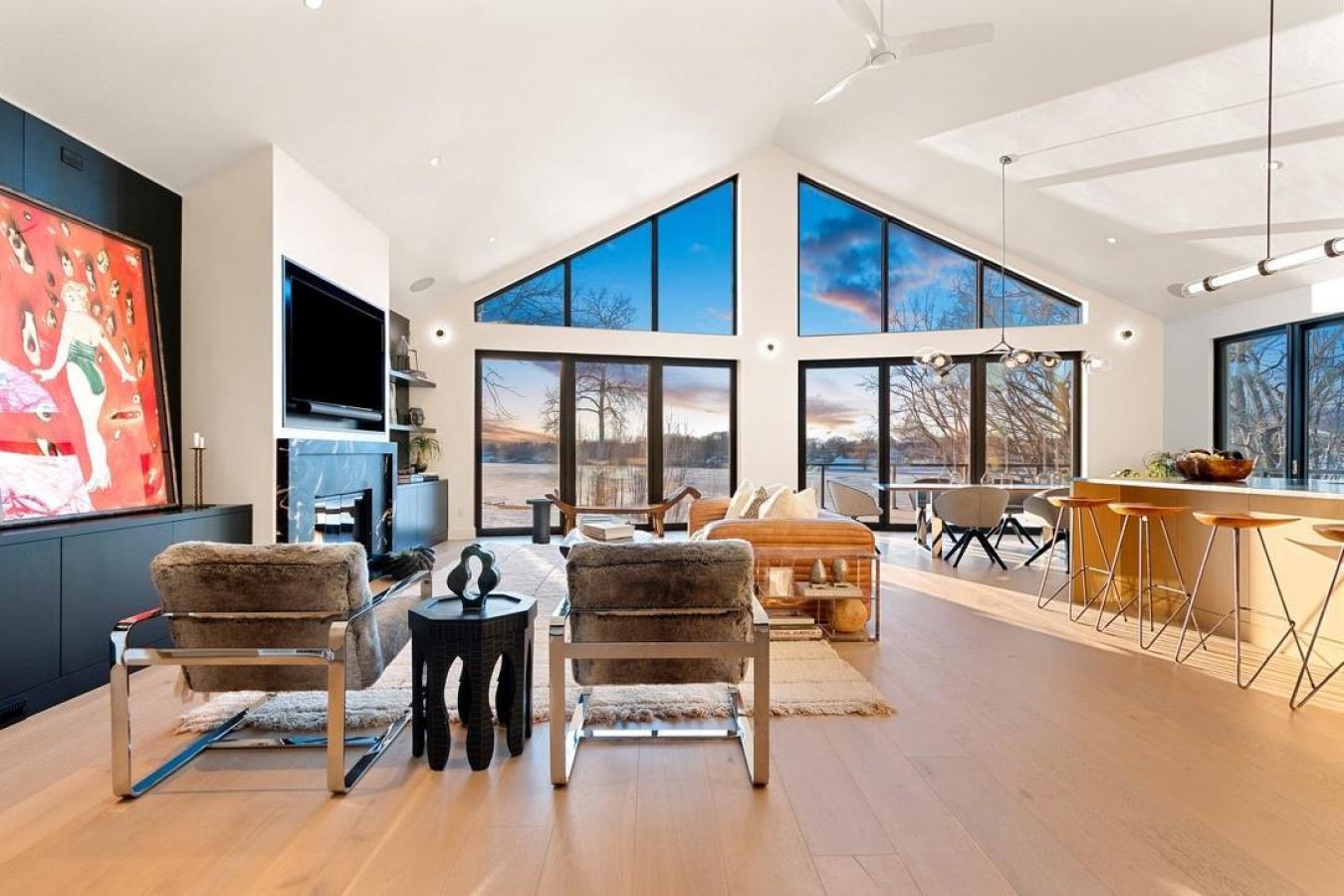 LEDGEVIEW, Wisconsin, 54115, United States, 4 Bedrooms Bedrooms, ,4 BathroomsBathrooms,Residential,For Sale,1726535