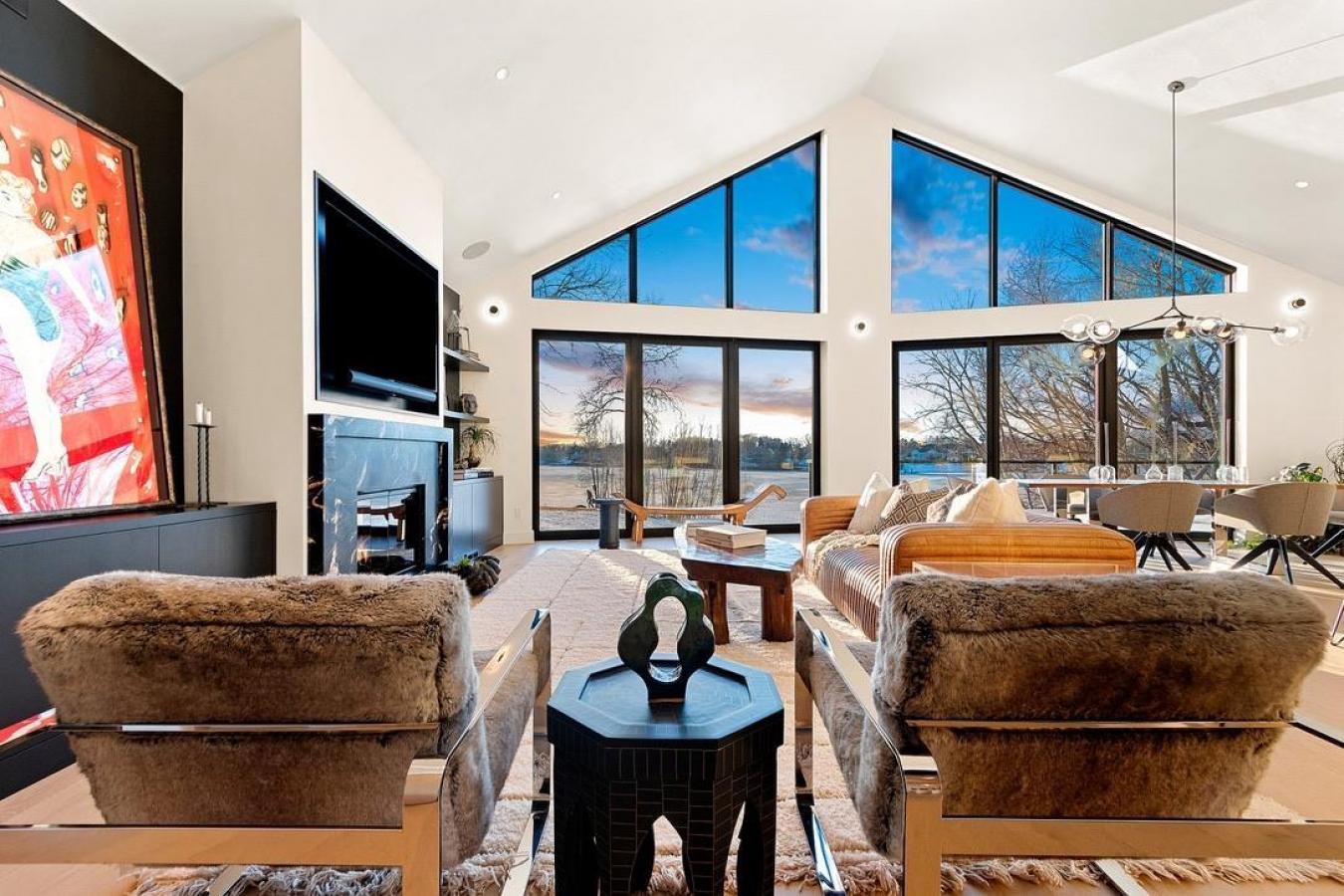 LEDGEVIEW, Wisconsin, 54115, United States, 4 Bedrooms Bedrooms, ,4 BathroomsBathrooms,Residential,For Sale,1726535