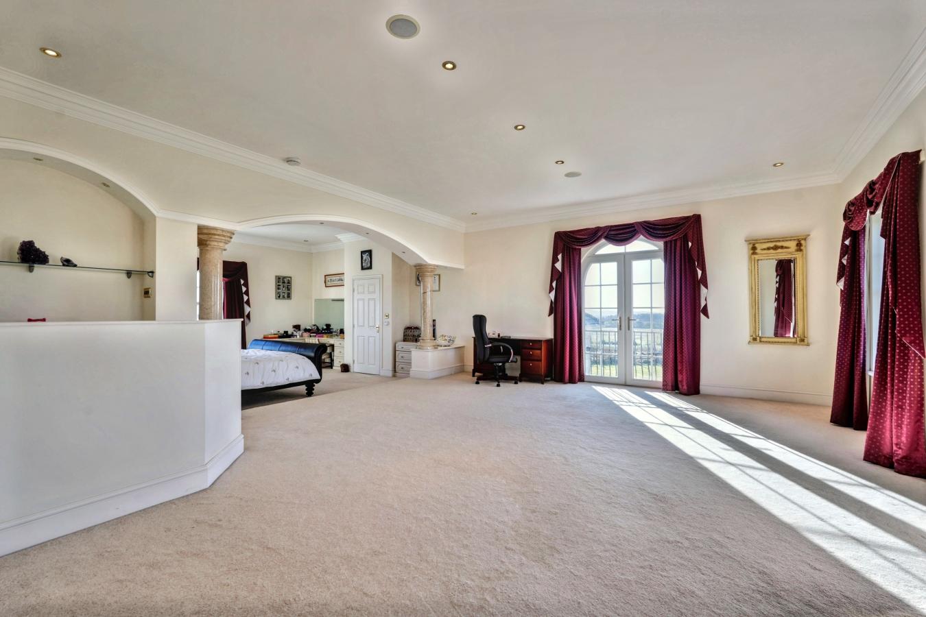 Workington, CA14 4JG, United Kingdom, 5 Bedrooms Bedrooms, ,5 BathroomsBathrooms,Residential,For Sale,1968603