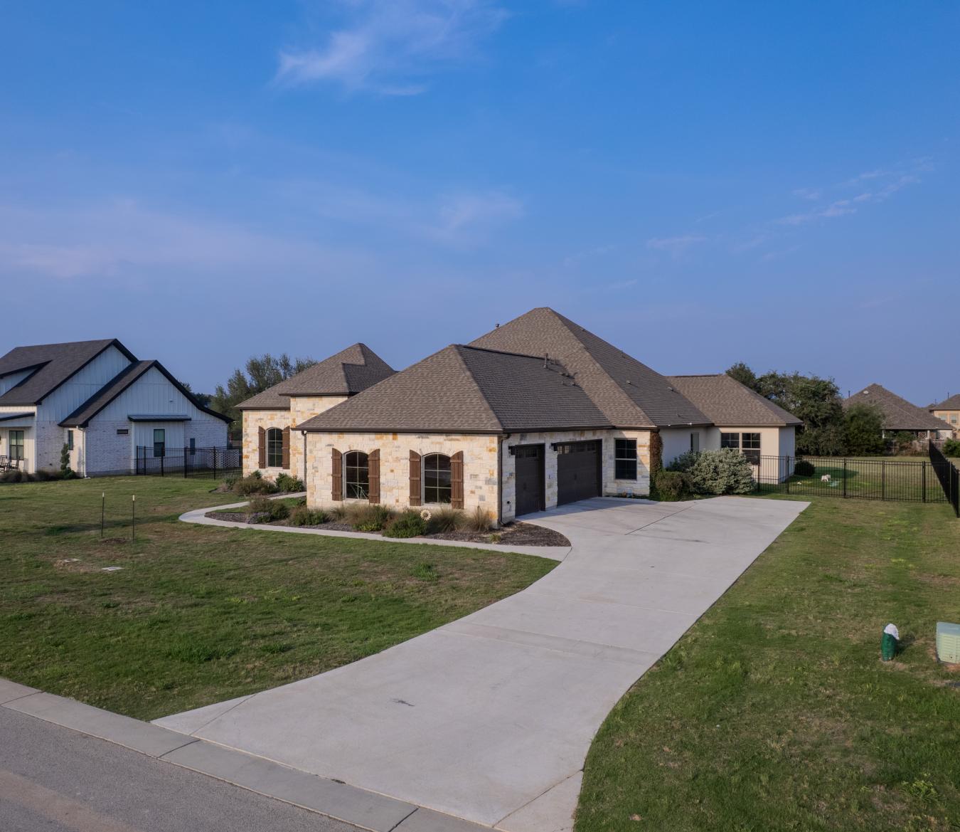Dripping Springs, Texas, 78620, United States, 5 Bedrooms Bedrooms, ,4 BathroomsBathrooms,Residential,For Sale,1726256
