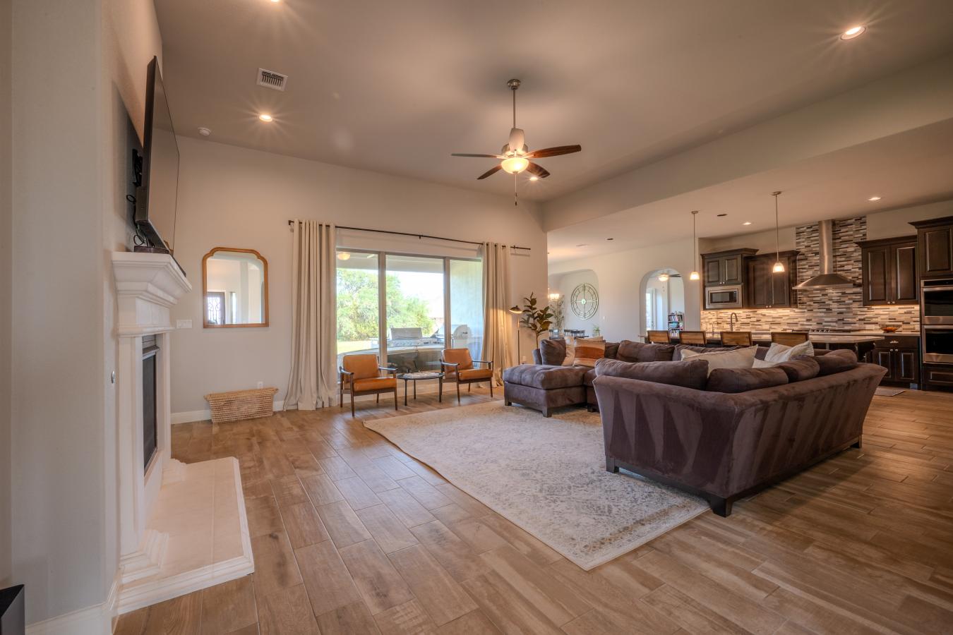 Dripping Springs, Texas, 78620, United States, 5 Bedrooms Bedrooms, ,4 BathroomsBathrooms,Residential,For Sale,1726256