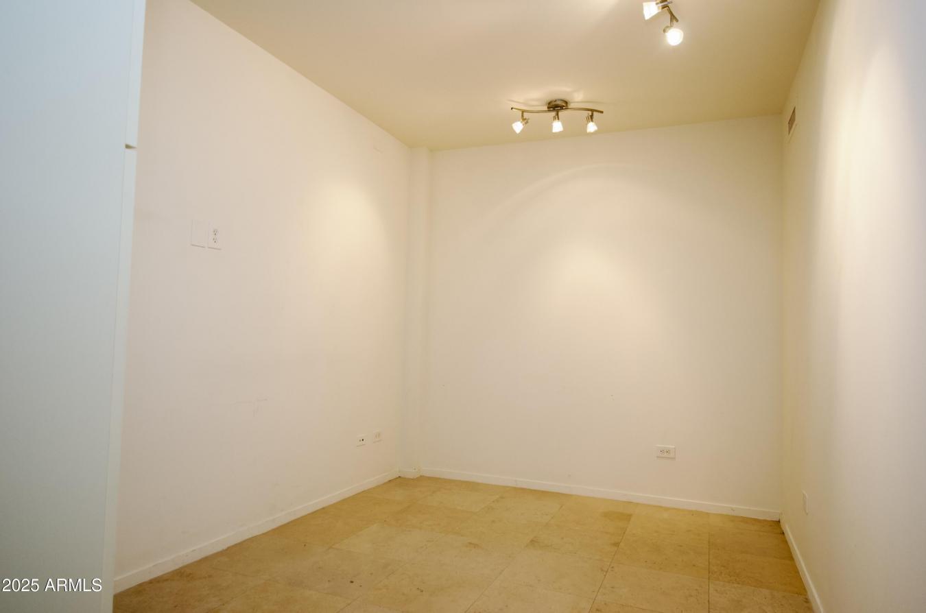 Scottsdale, Arizona, 85251, United States, 2 Bedrooms Bedrooms, ,Residential,For Sale,1727065