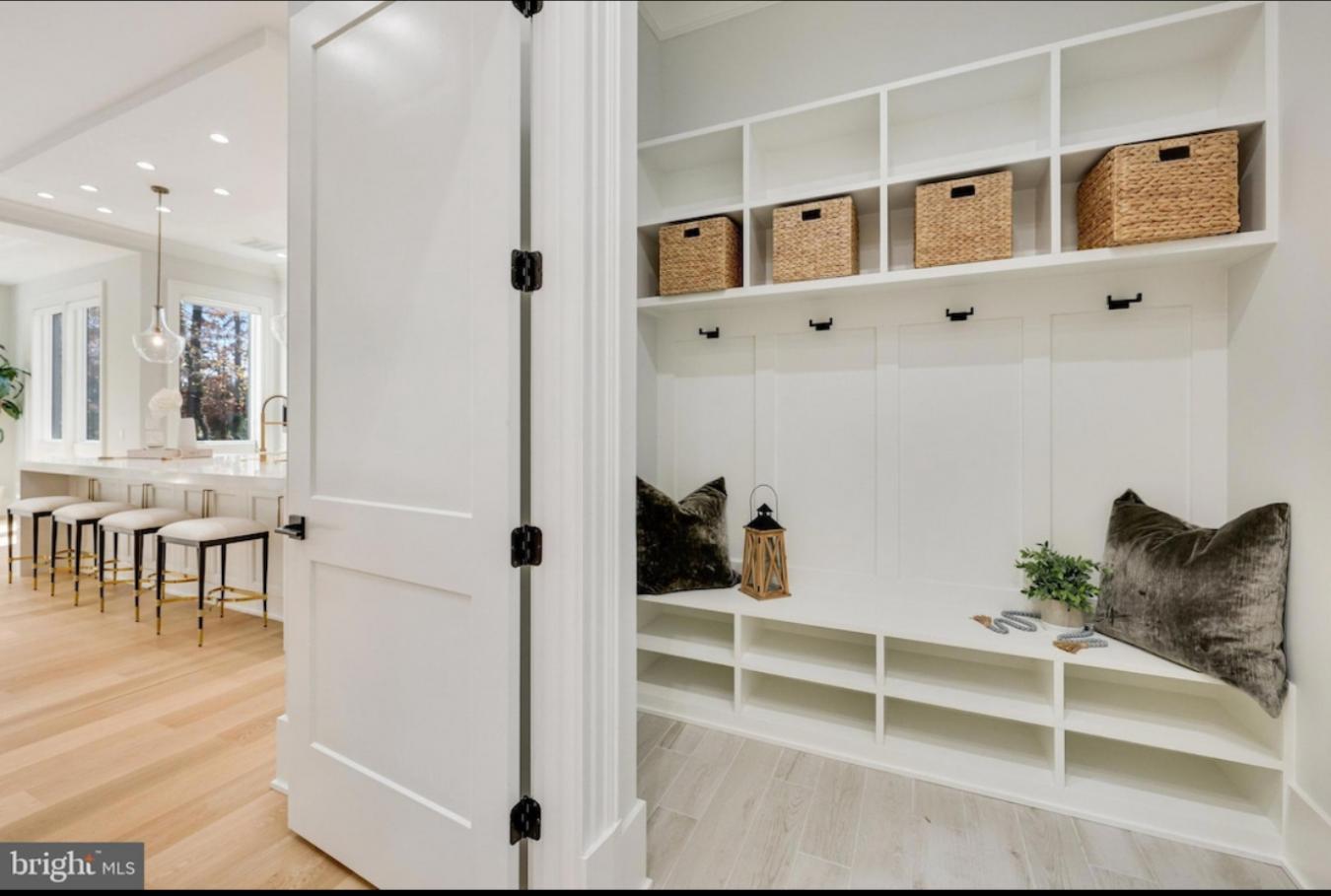 McLean, Virginia, 22101, United States, 6 Bedrooms Bedrooms, ,7 BathroomsBathrooms,Residential,For Sale,1790117