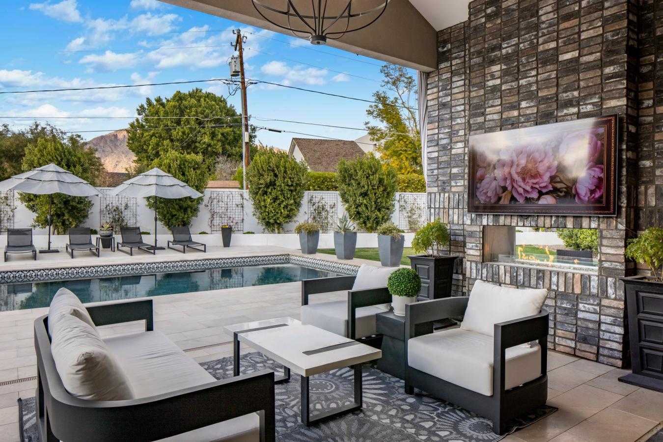 Phoenix, Arizona, 85018, United States, 5 Bedrooms Bedrooms, ,5 BathroomsBathrooms,Residential,For Sale,1726479